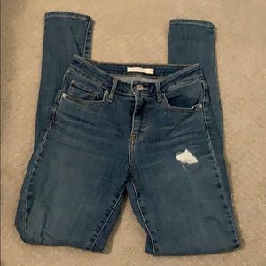 Levi’s High Rise Skinny Jeans Distressed 25